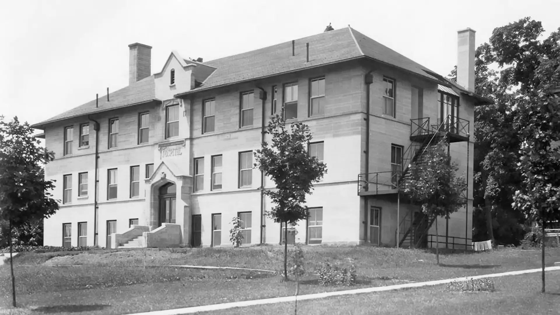 Bloomington Hospital (1919)